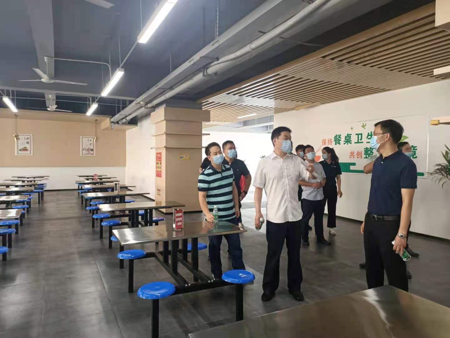 刘晓松4.jpg 刘晓松4.jpg